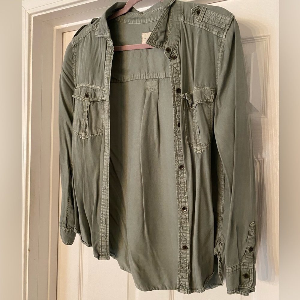 AE Olive Green Button-Up Shirt - Picture 3 of 6